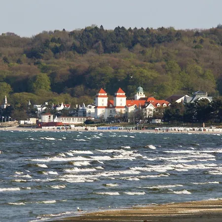 Penthouse Garden アパート